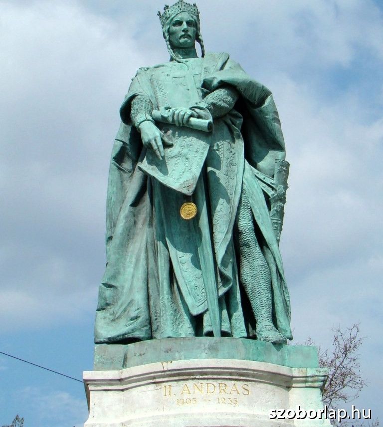 II. András szobra a Hősök terén. Forrás: kozterkep.hu